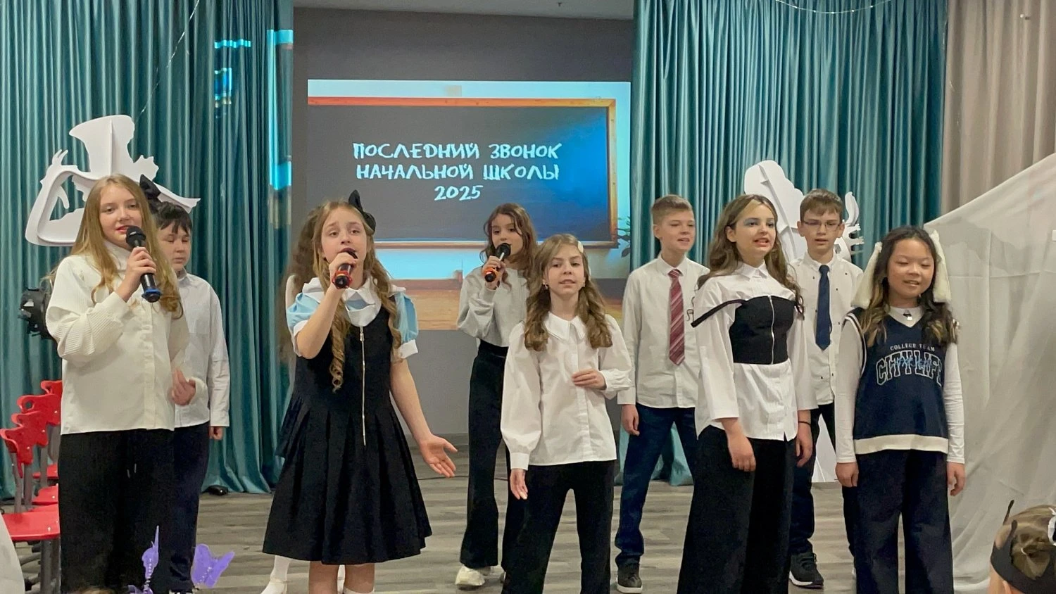 Выпускной вечер учеников 4 класса